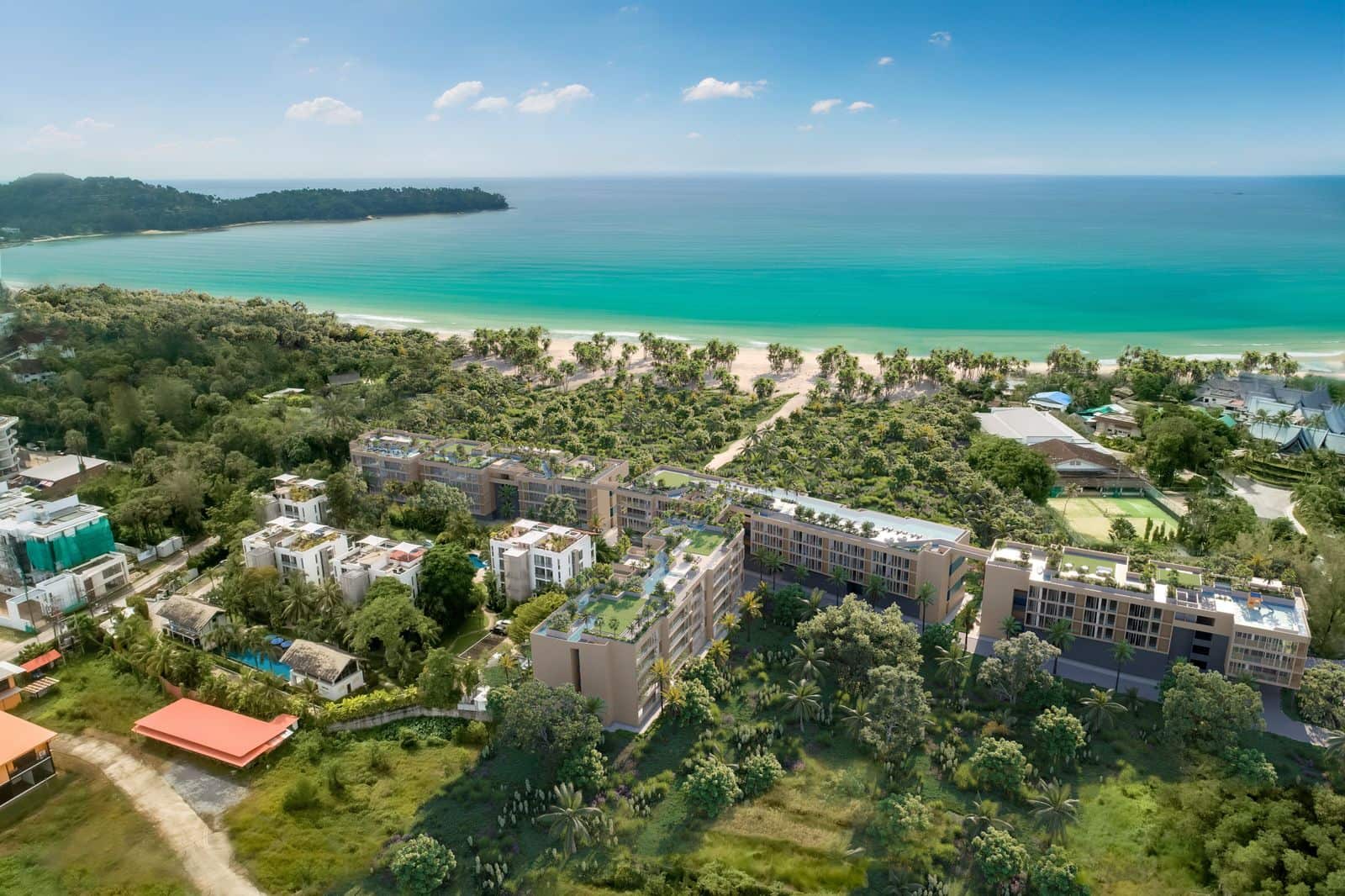 疊於航拍照片上的 Laguna Beach Residences Reef 效果圖,由內陸一側看 2021 年所繪的大樓:大樓位於棕櫚樹之間,遠處是 Bang Tao 海灘及大海