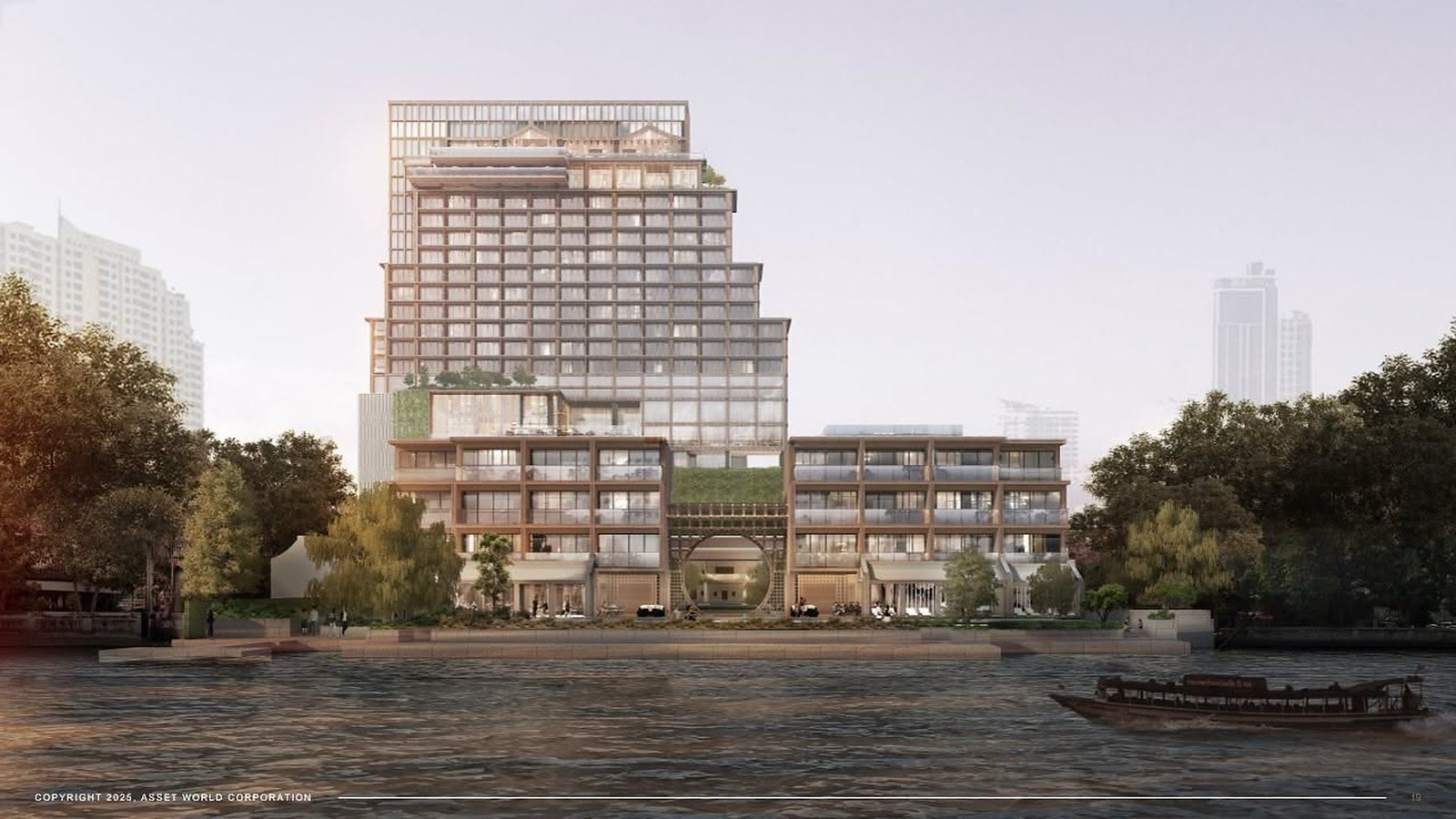 The Ritz-Carlton Bangkok, The Riverside 自 Chao Phraya 河望向大樓的電腦效果圖:層層退台的高樓立於低座之上,地面層圍出一個圓形開口,河岸設有鋪面步道,一艘長身木船駛過