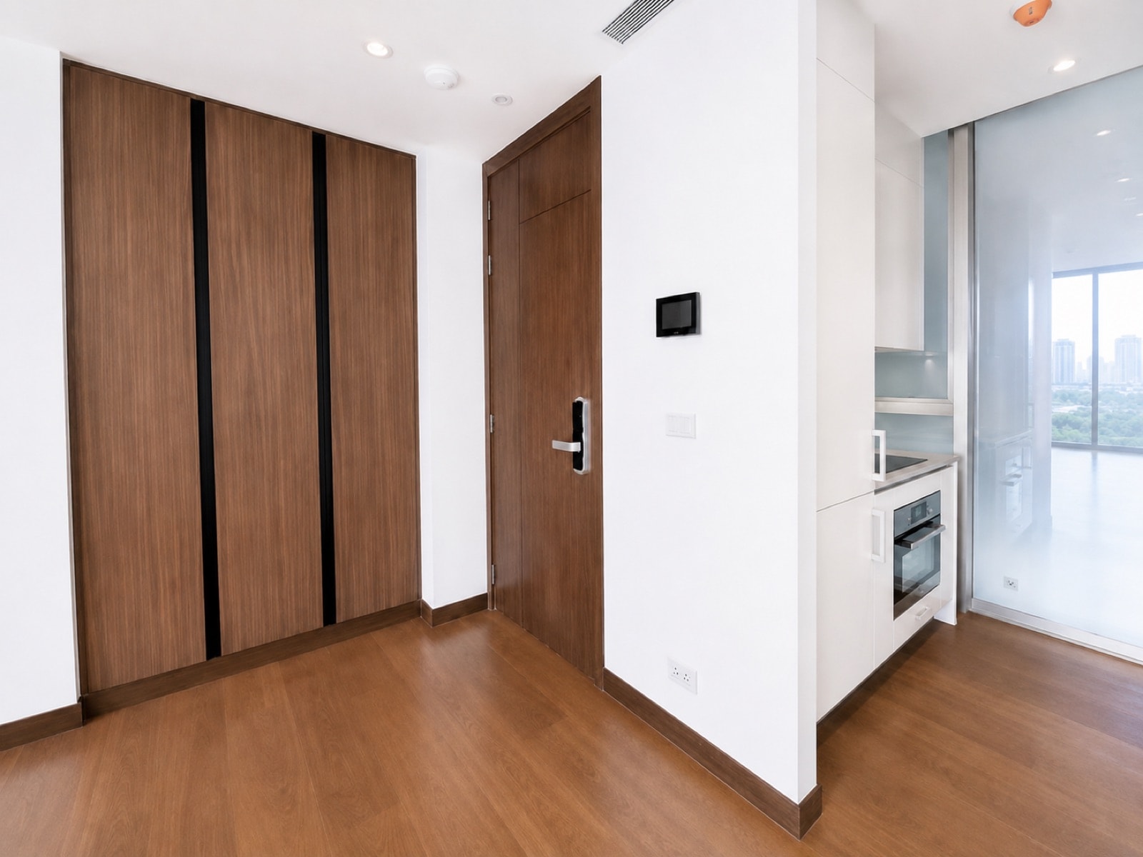 Interior of a resale residence at Dusit Central Park, 946 Rama IV Road, Bangkok, a one-bedroom home with a park view over Lumphini Park