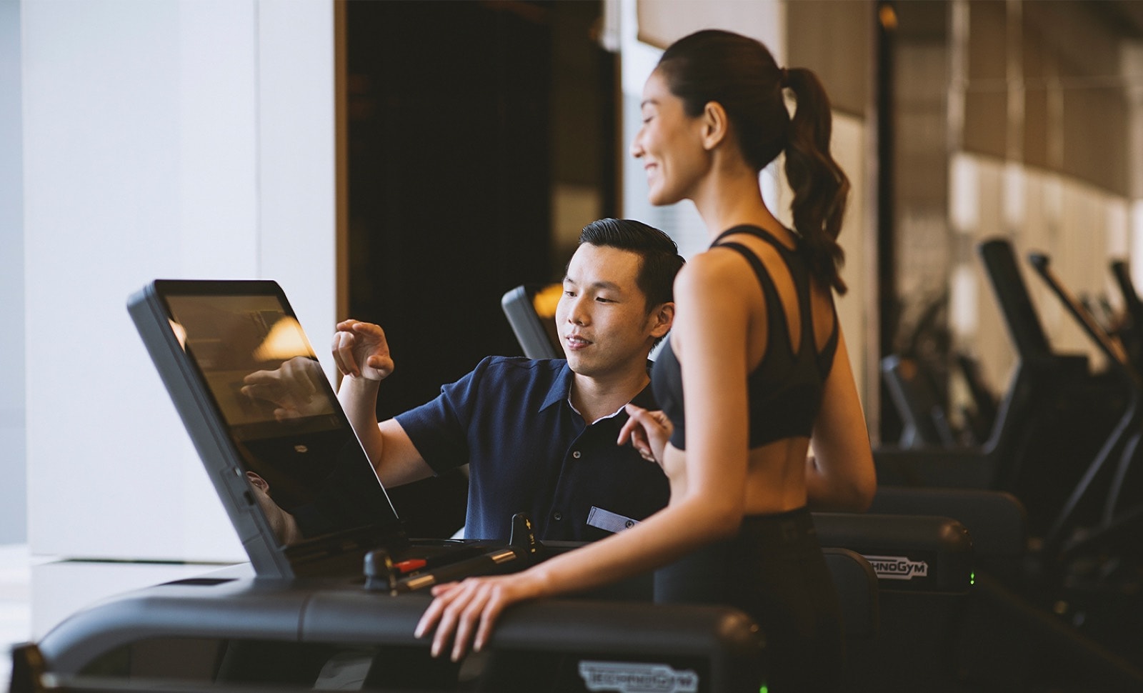 Four Seasons Private Residences Bangkok: fitness studio with Technogym equipment