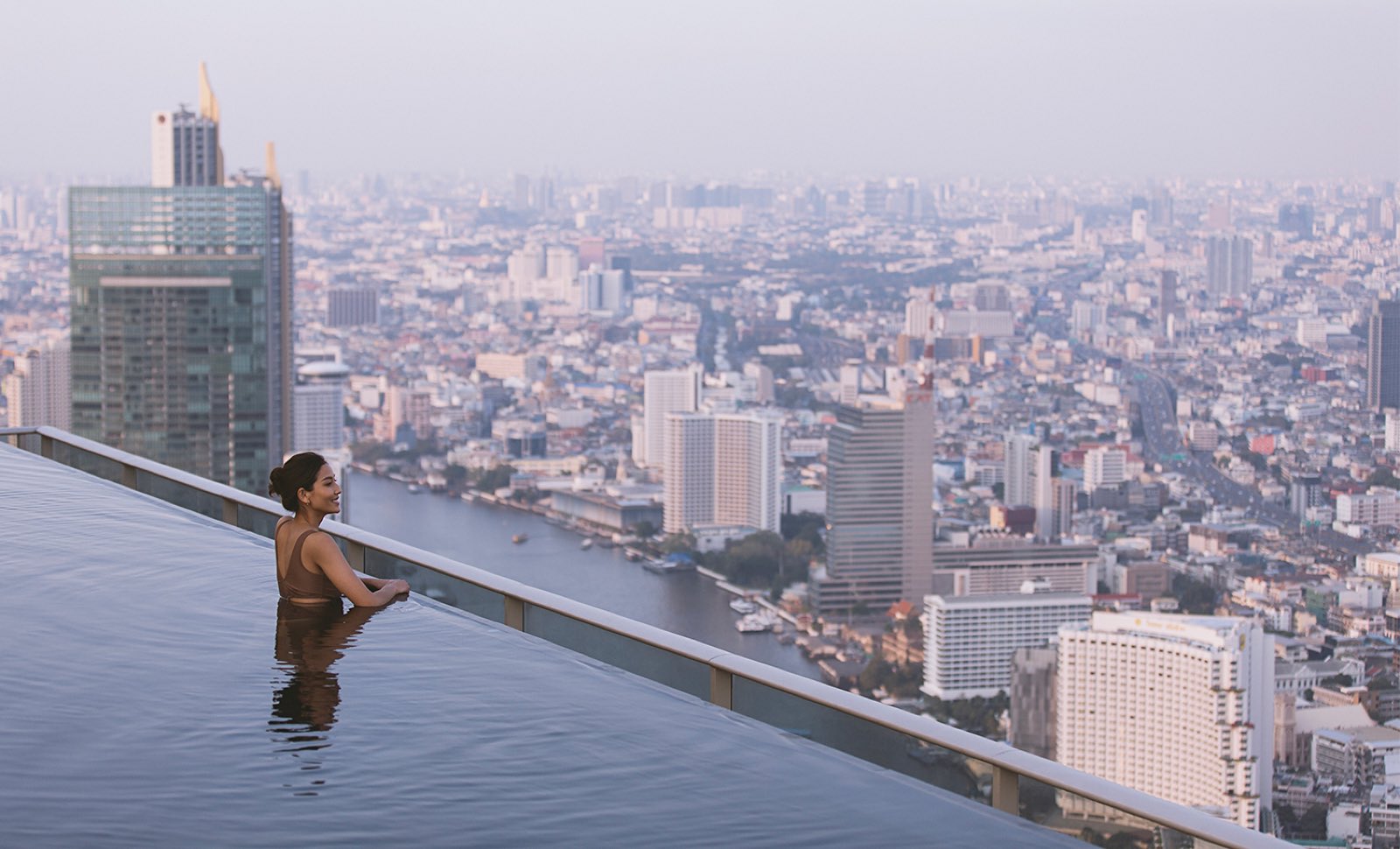 Four Seasons Private Residences Bangkok: rooftop FS Club infinity pool overlooking the Bangkok skyline