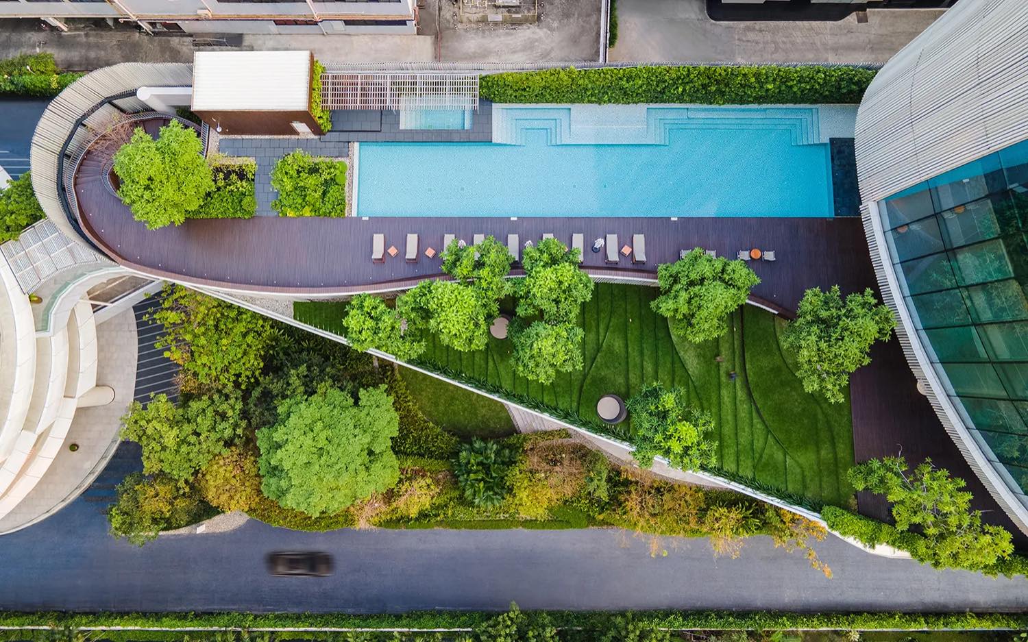 A shared amenity space at Magnolias Ratchadamri Boulevard in central Bangkok