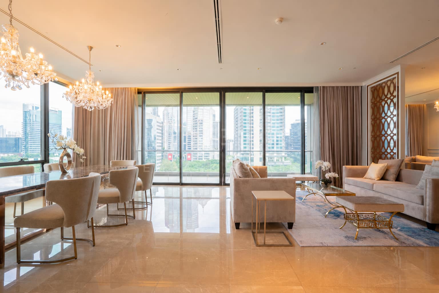 Sindhorn Residence 2 房 Penthouse(相片 1)