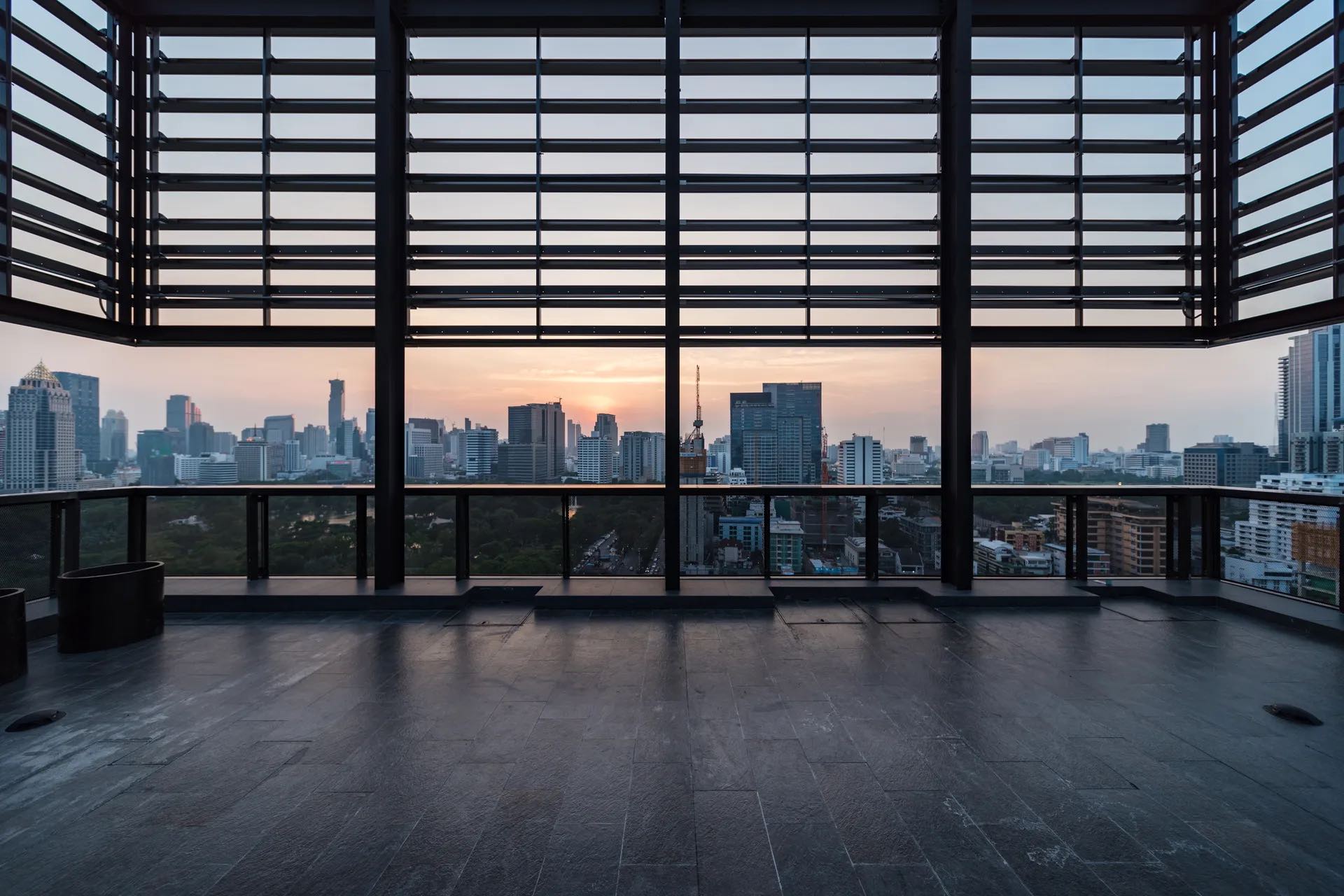 Street-level view of the Sindhorn TONSON tower in the Langsuan and Tonson area of Bangkok