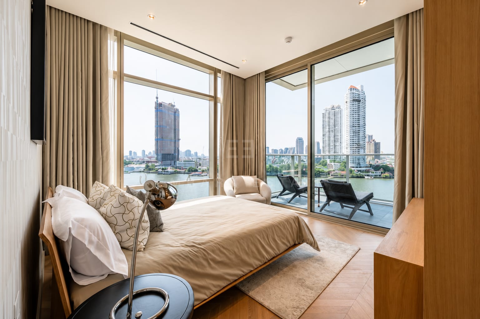 Four Seasons Private Residences 住宅(照片2)