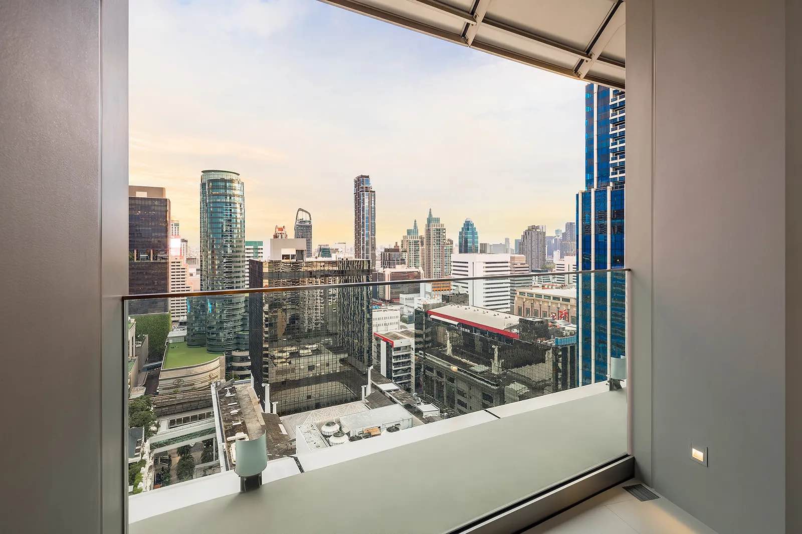 A one-bedroom residence interior at Magnolias Ratchadamri Boulevard, Bangkok