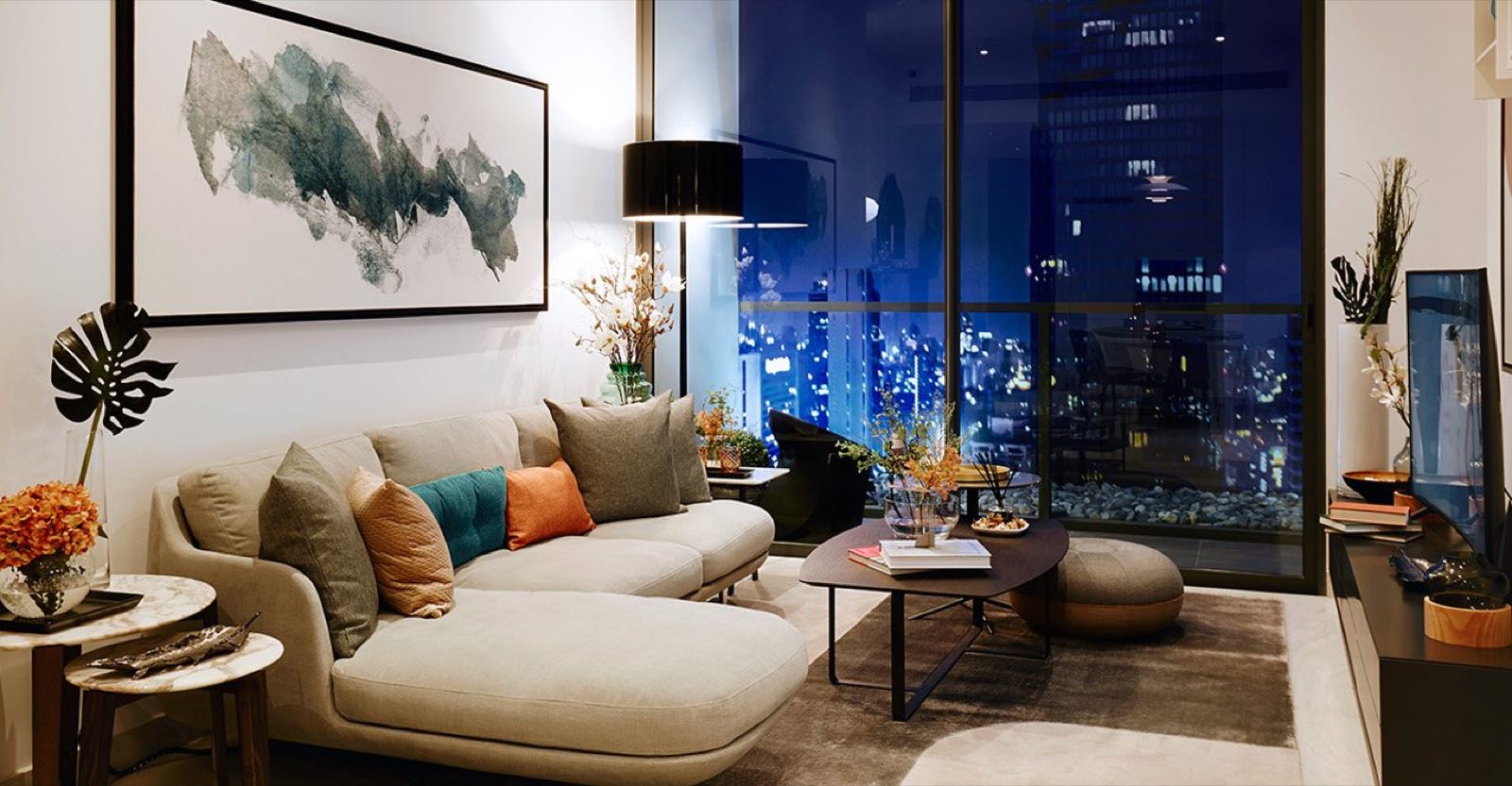 Tait Sathorn 12: residence living and dining room with city view